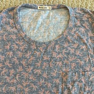 Marine layer men’s XL Gray and Pink Patterned T-Shirt